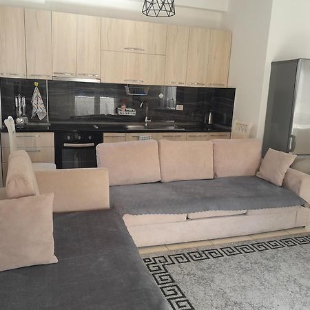 Comfy City Center Apartment Shkoder Exterior photo