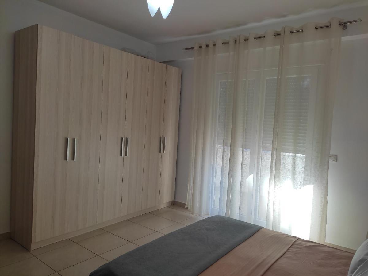 Comfy City Center Apartment Shkoder Exterior photo